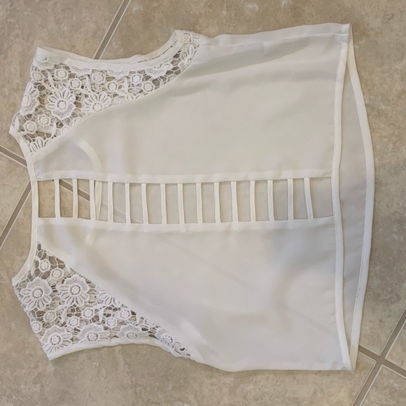 Top - Picture 2 of 4